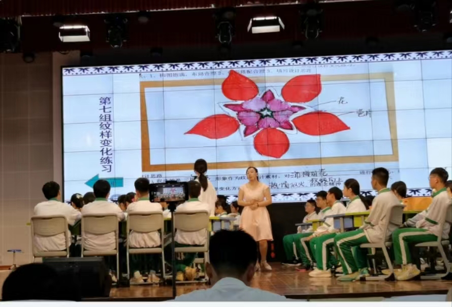 2023级学科教学（美术）研究生现场观摩海南省中小学美术课堂教学评比活动