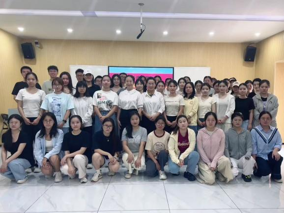 我院学科思政专硕培养拓展活动——“名师进课堂”交流分享活动