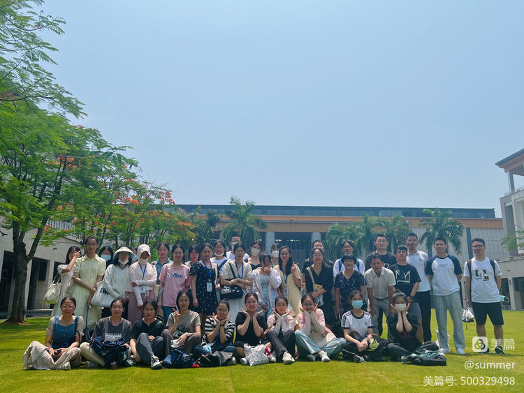 2022级学科物理赴澄迈ischool参观学习实验中心