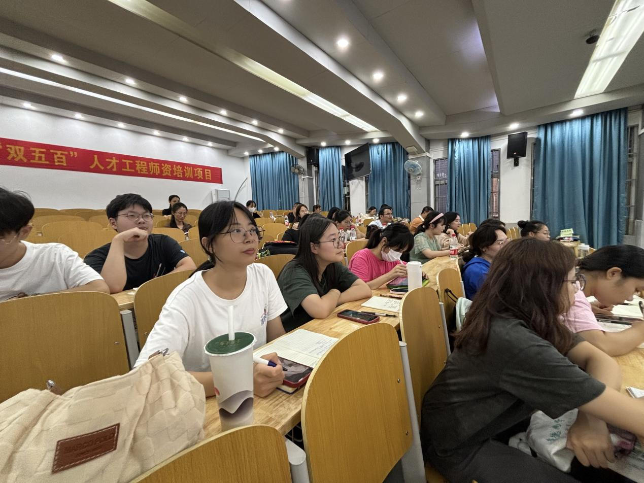学科教学（生物）名师进课堂系列活动